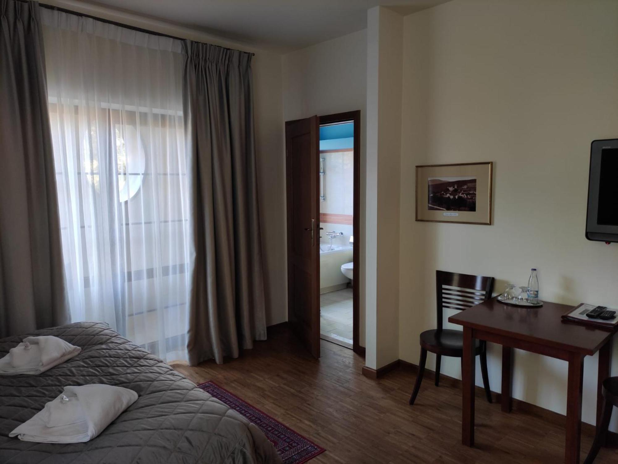 Jasny Dwor Hotel Polanica-Zdrój Kültér fotó