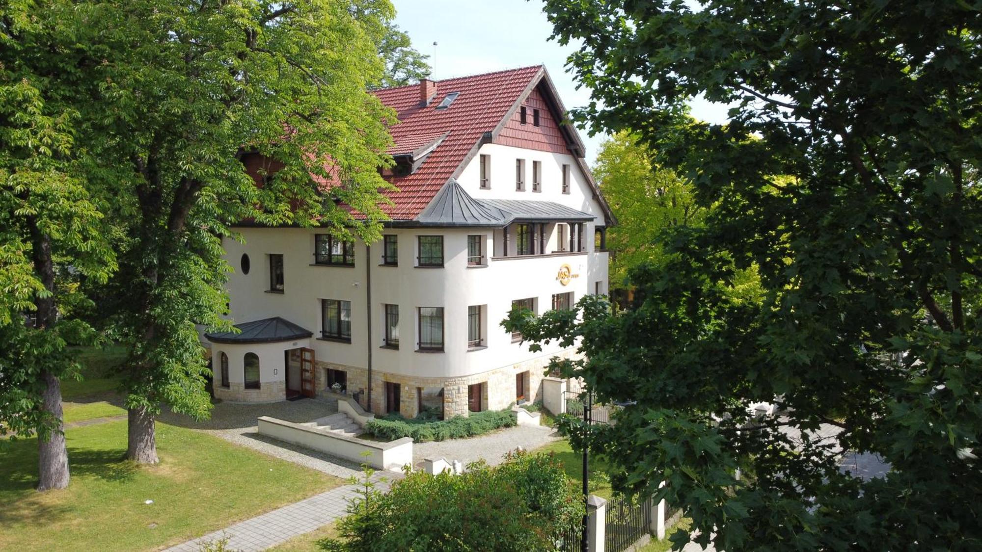 Jasny Dwor Hotel Polanica-Zdrój Kültér fotó
